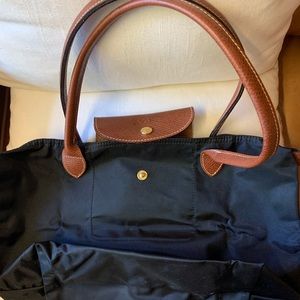 Longchamp pliage nylon shoulder strap bag